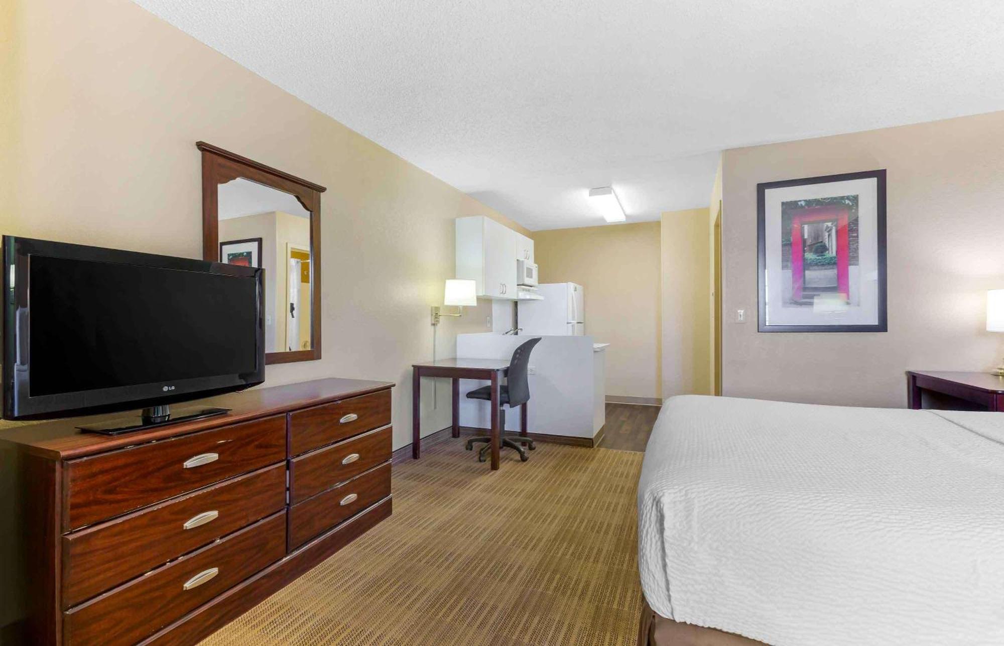 Extended America - - Grant Road Hotel